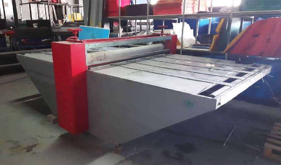 çalışır durumda 2.el koli kesim makinesi