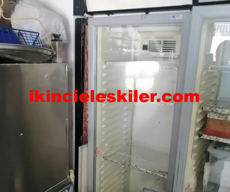 ikinci el kola dolabı uğur marka dik dolap