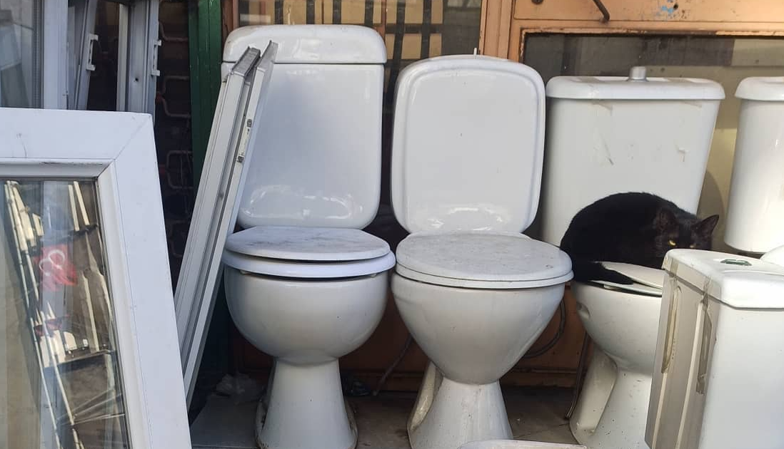 20 adet ikinci el klozet taşı hepsi birbirinden yeni ve temizdir.