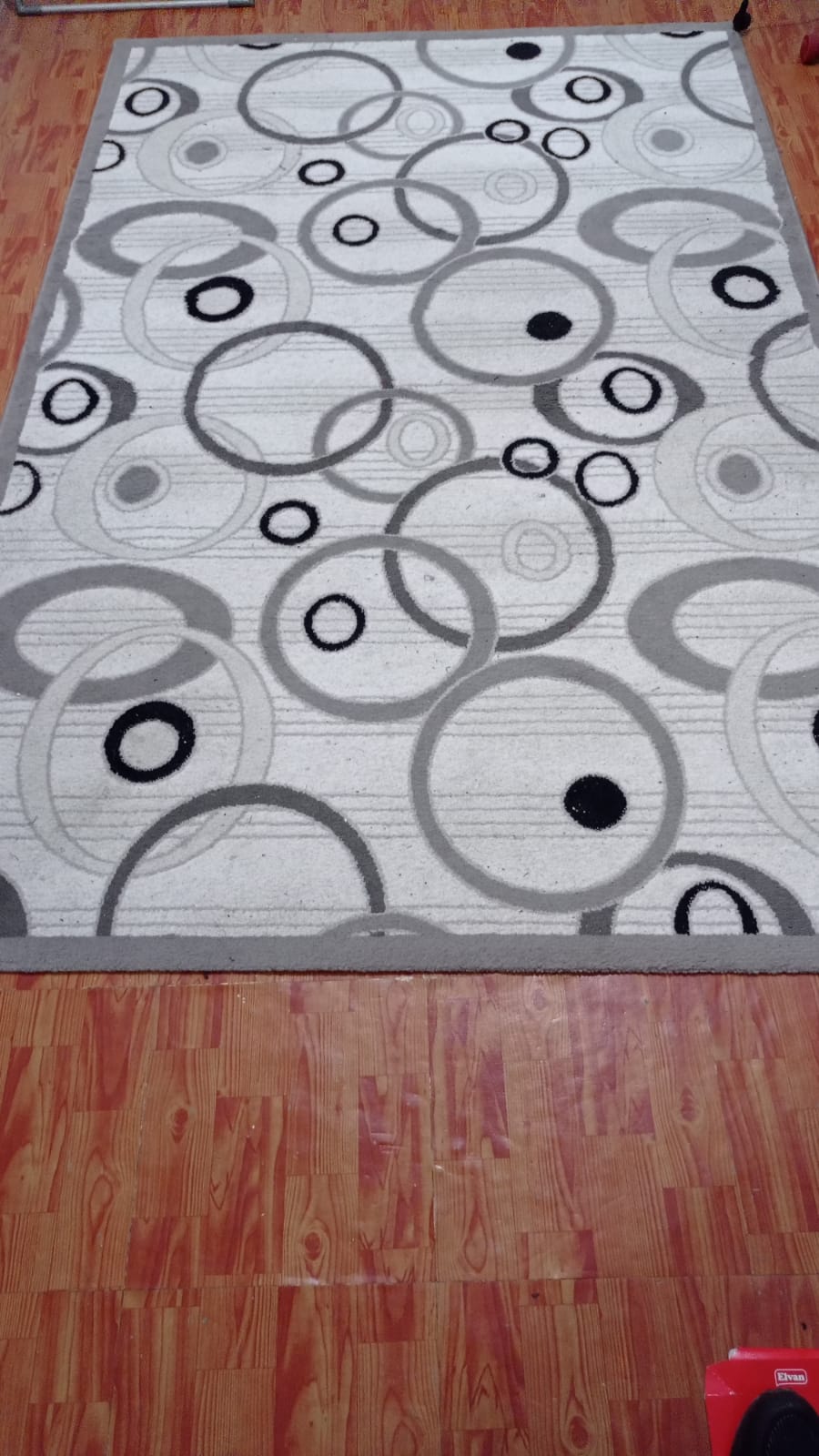 Çıkma halı satan yerler defolu 100 TL