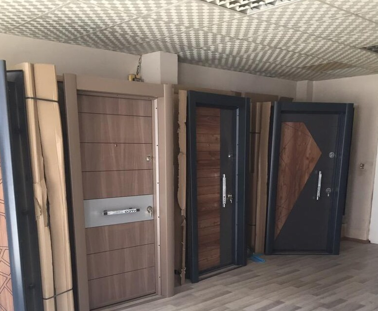 Teşhir çelik kapı Pencere Çelik Kapı ÇELİK KAPI 2.EL. 2.000 TL. İstanbul, Bayrampaşa